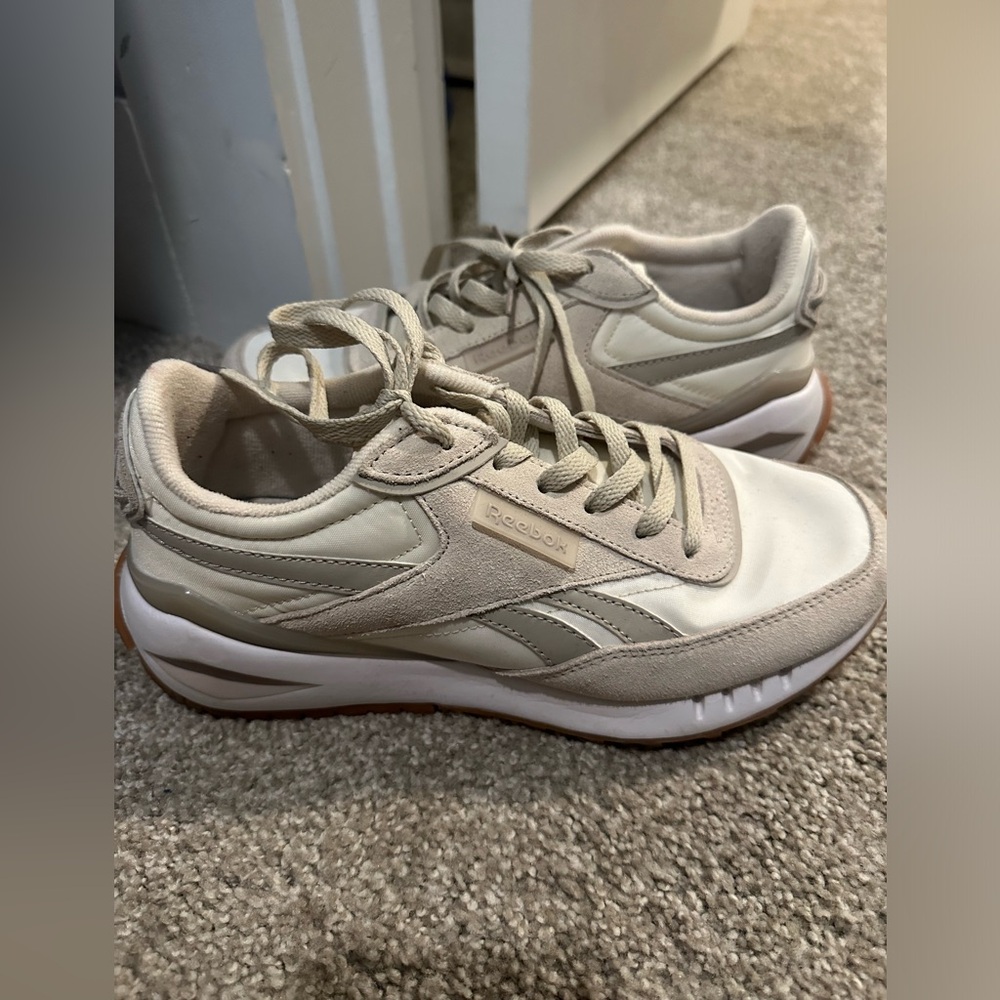 Reebok Sneakers